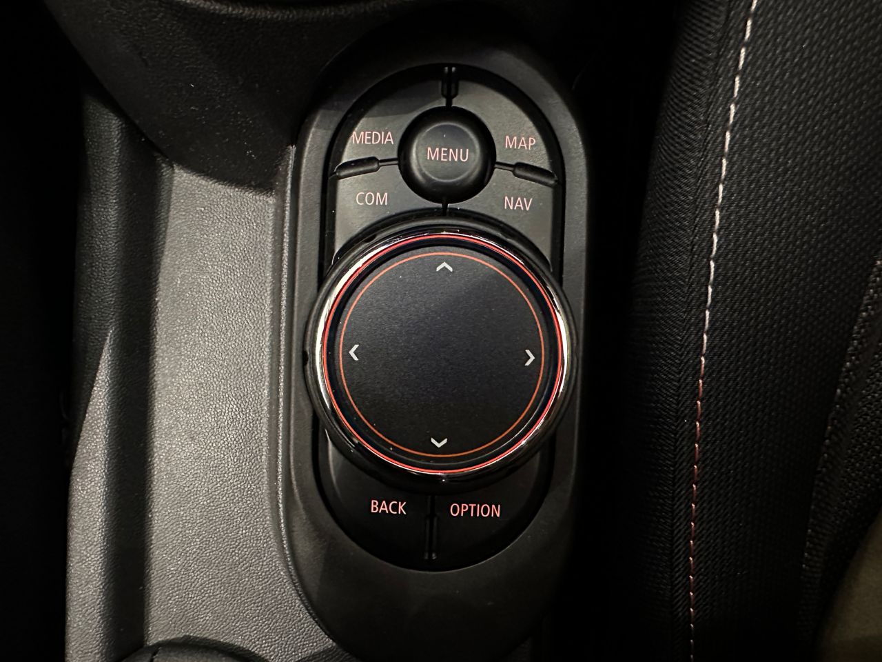 F55 COOPER D (AT)