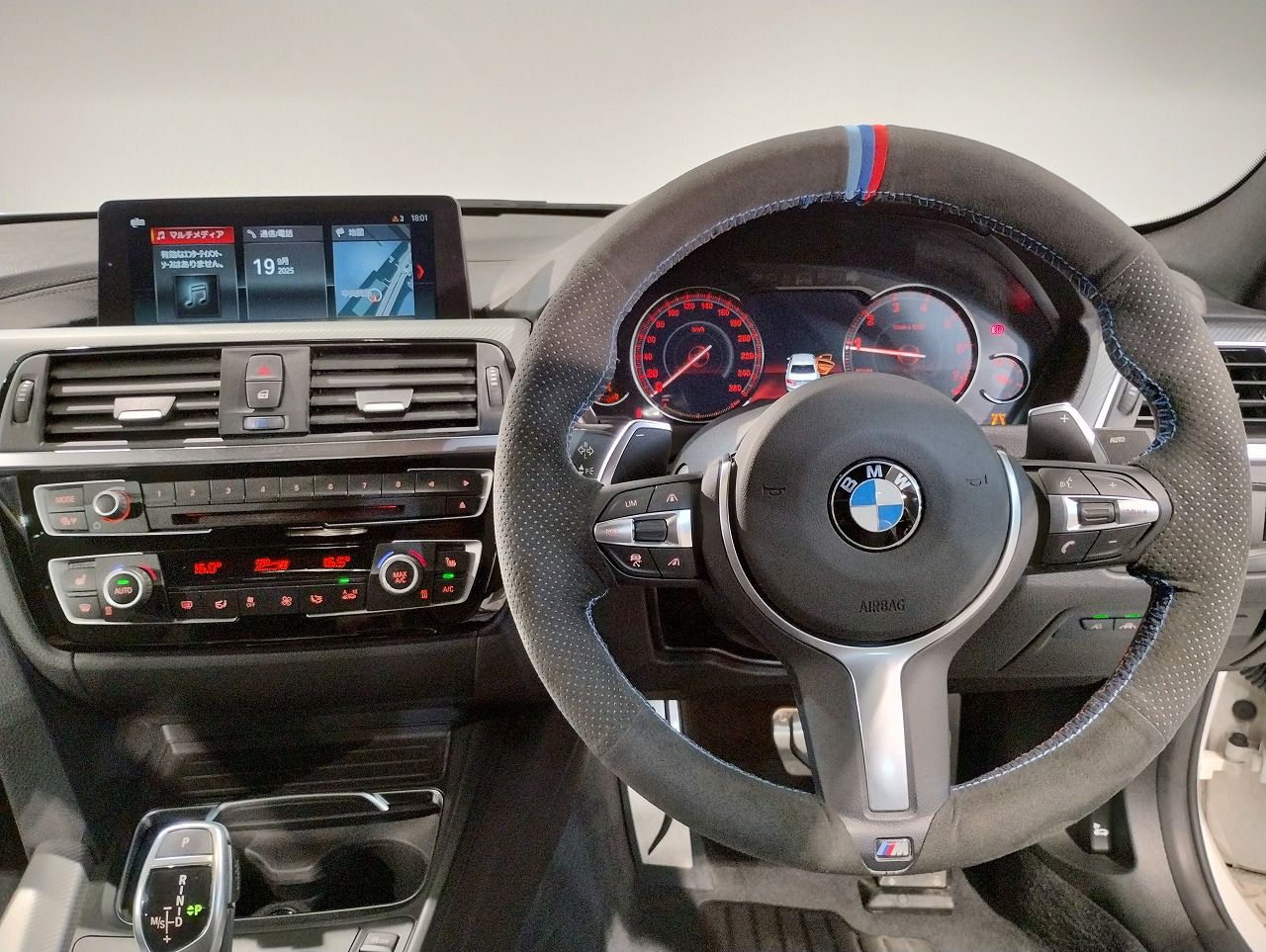320I SEDAN RHD