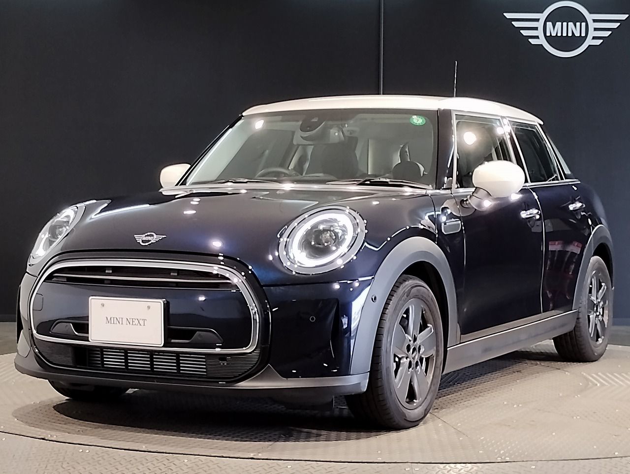 MINI COOPER D 5 DOOR.