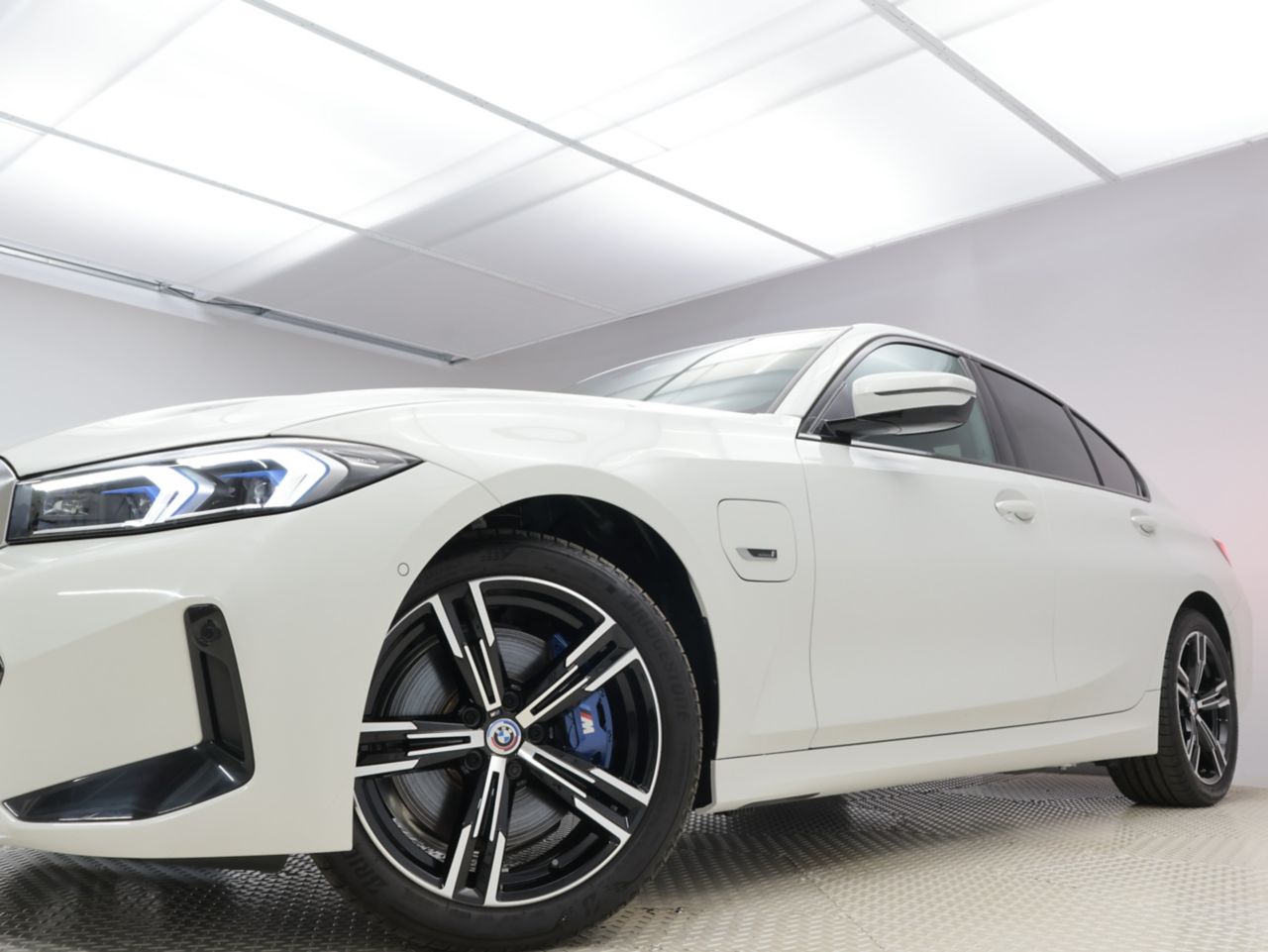 G20 330e Saloon LCI RHD MX