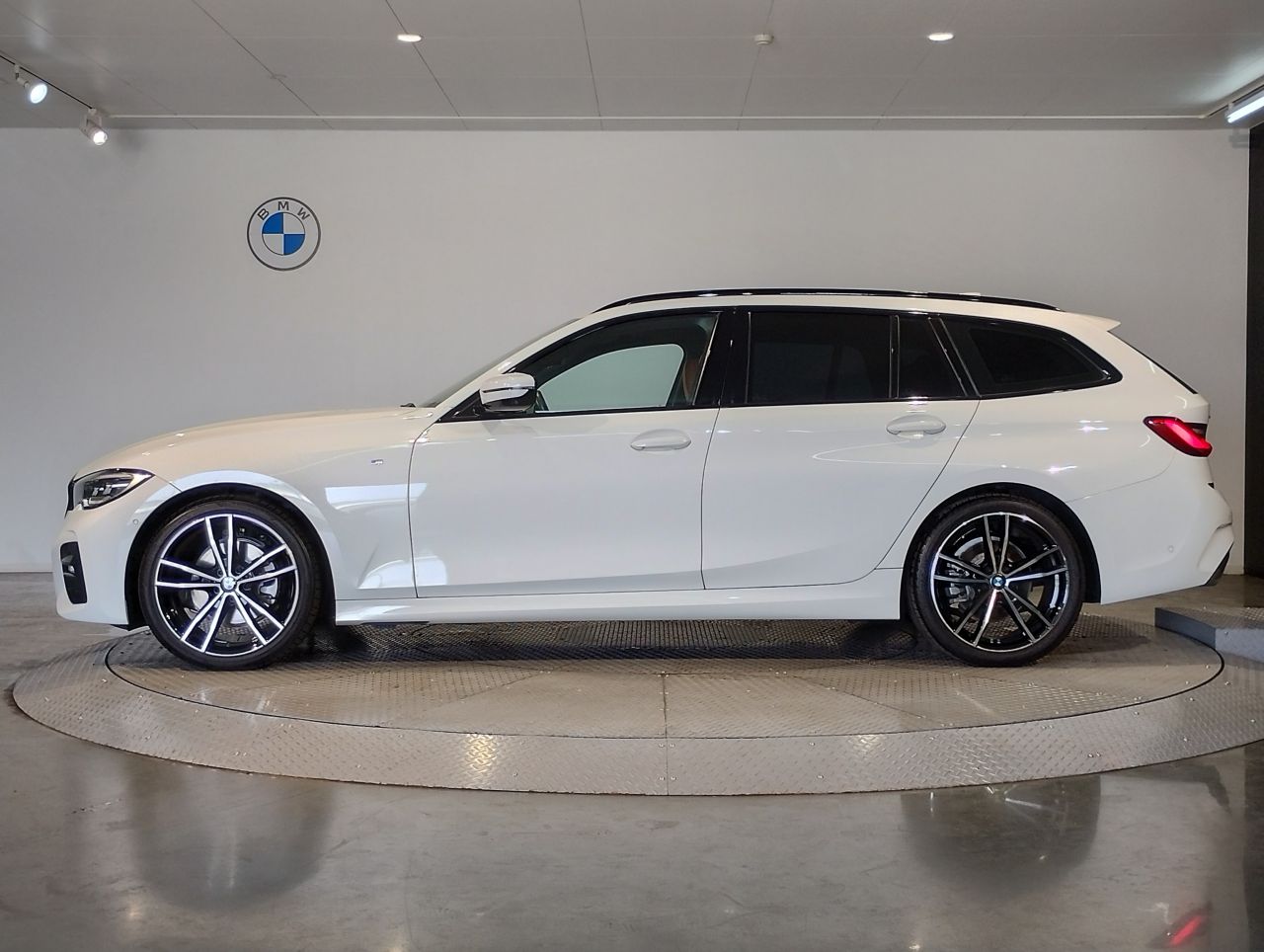 G21 320d xDrive Touring RHD