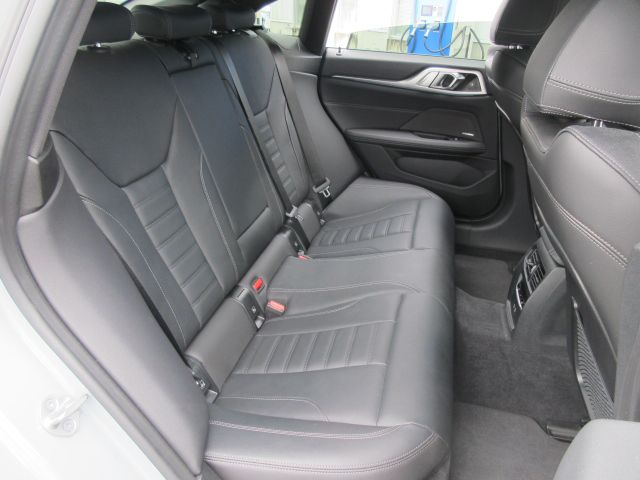 G26 i4 eDrive40 RHD
