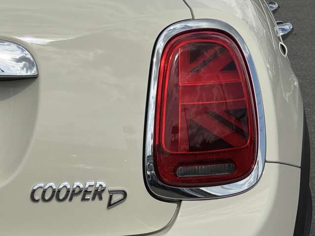 F55 COOPER D (AT)