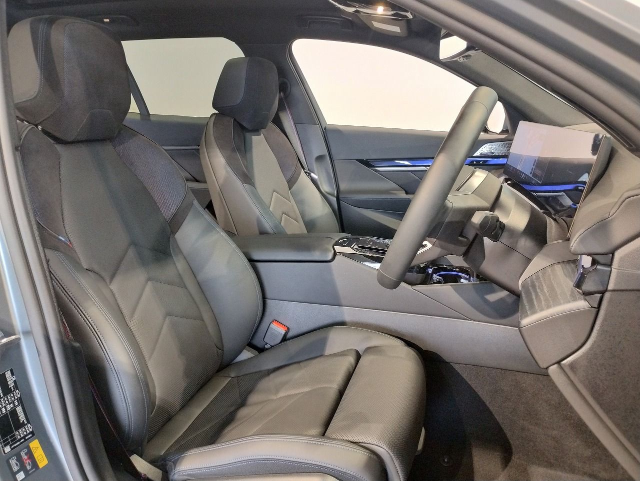 BMW i5 eDrive40 M Sport RHD