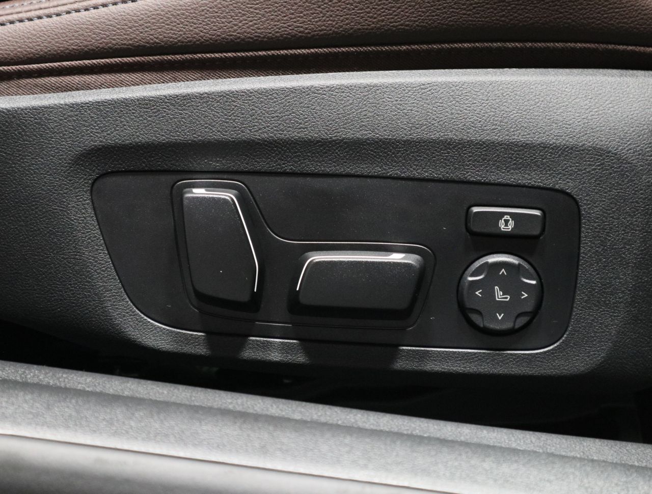 G** M***i x***** C**** *** B** 3.*i RHD