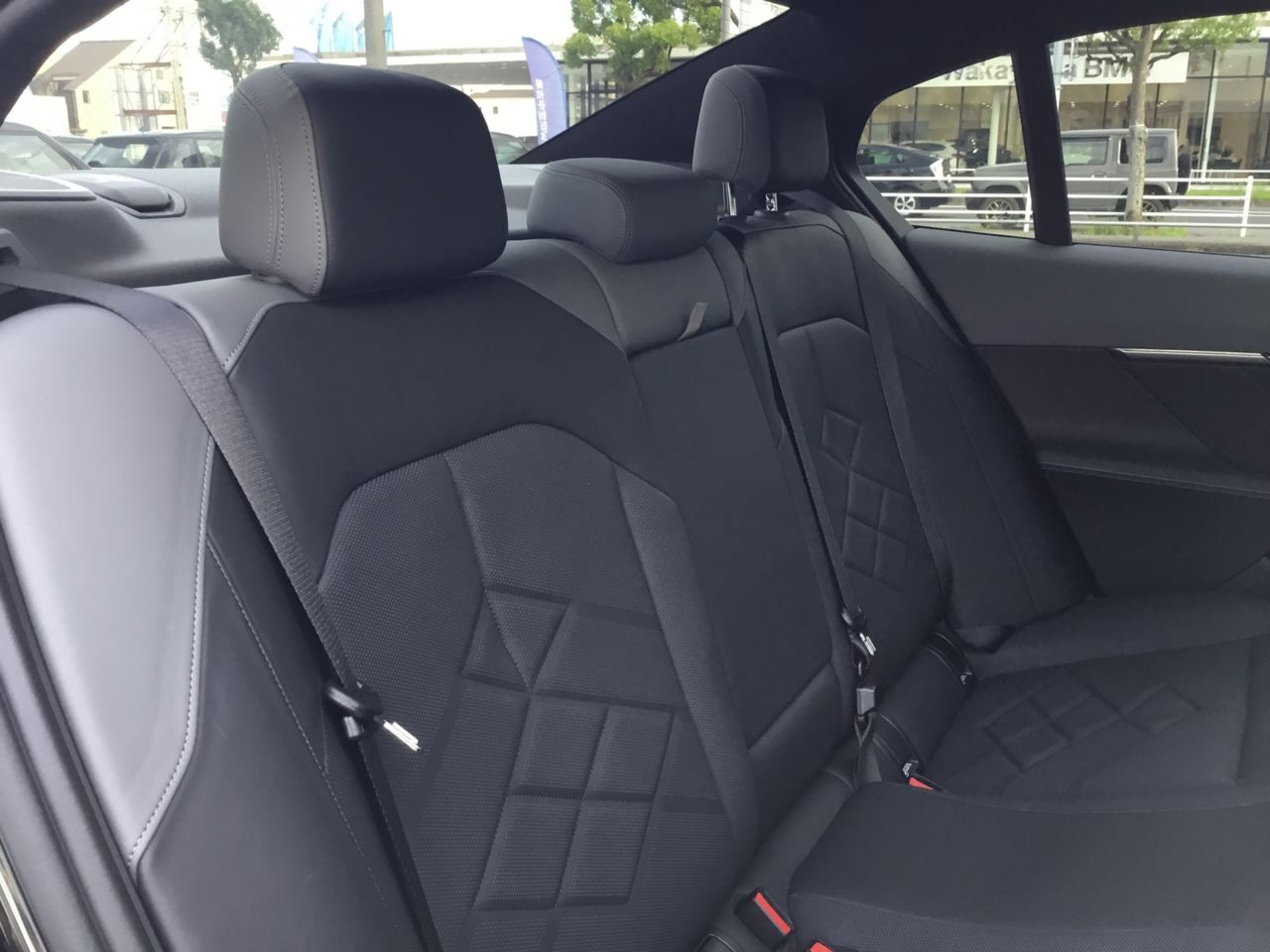 BMW i5 eDrive40 Sedan RHD