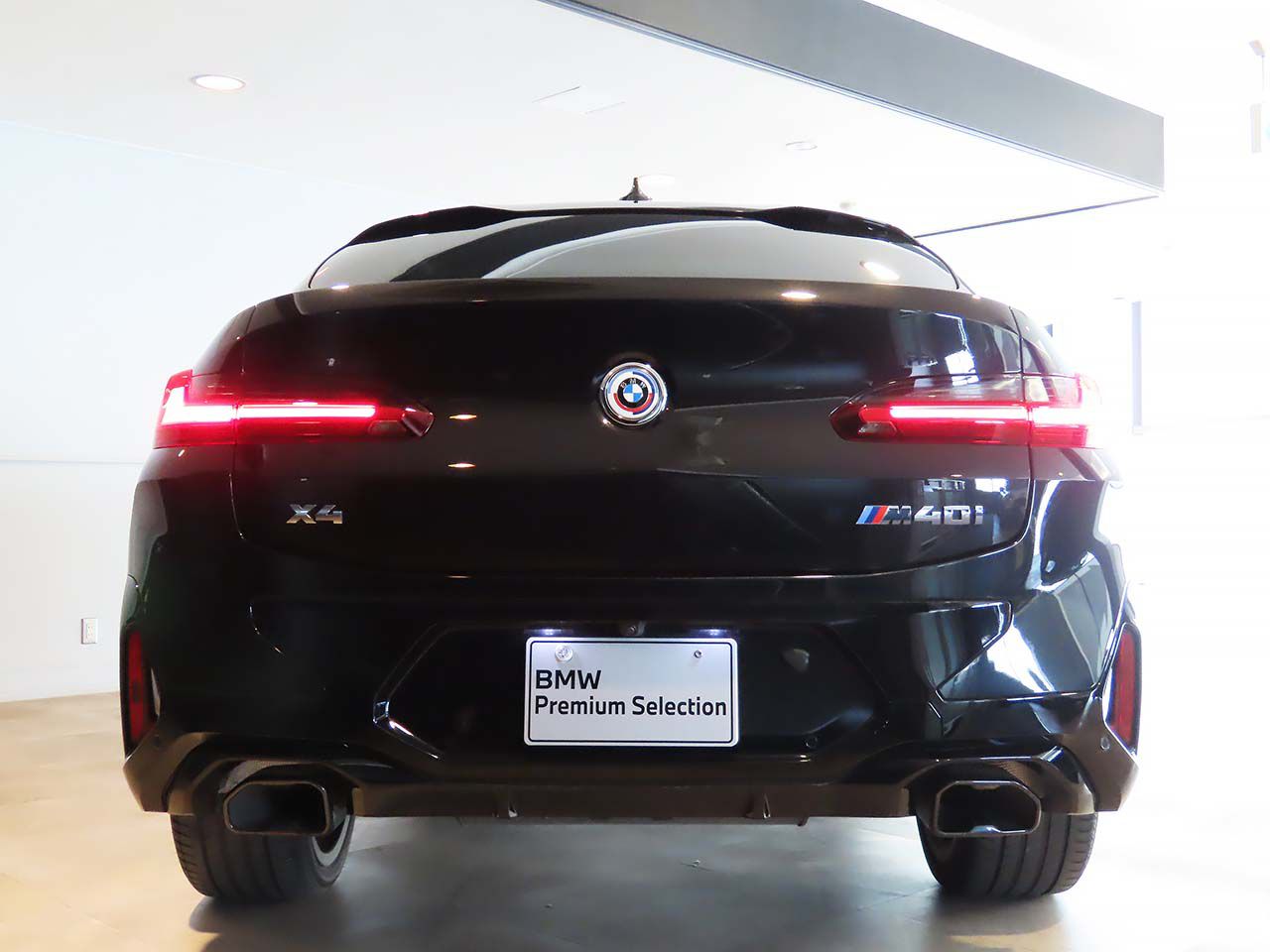 G02 X4 M40i RHD LCI