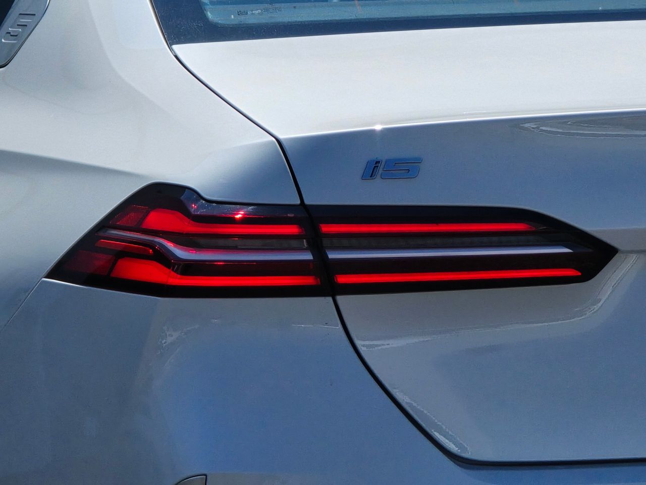 BMW i5 eDrive40 Sedan RHD