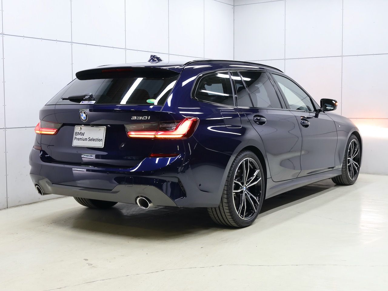 G21 330i Touring RHD