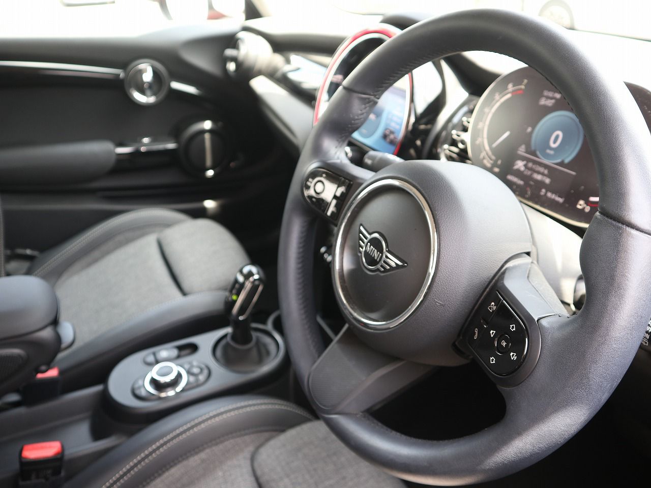 MINI Cooper F56 RHD