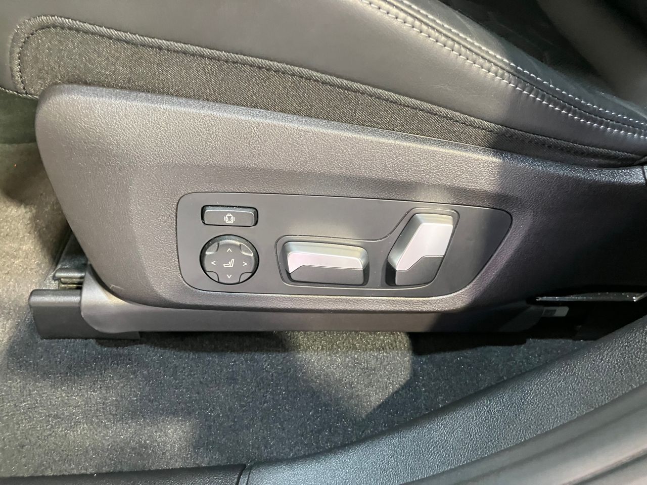 X4 M RHD