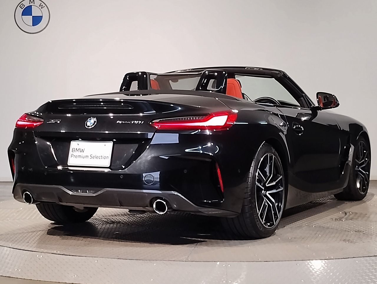 G29 z4 sDrive20i RHD