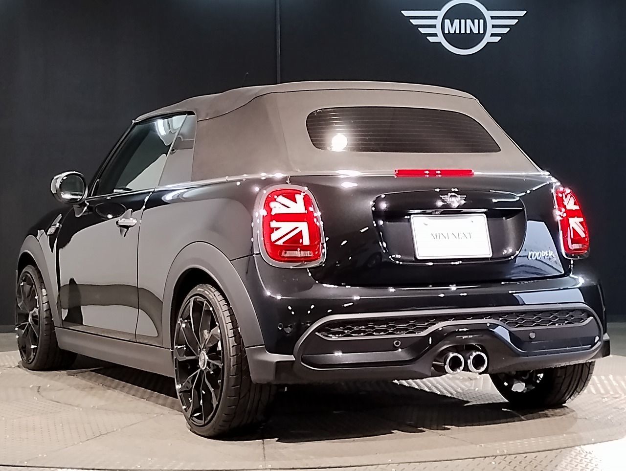 MINI Cooper S Convertible RHD