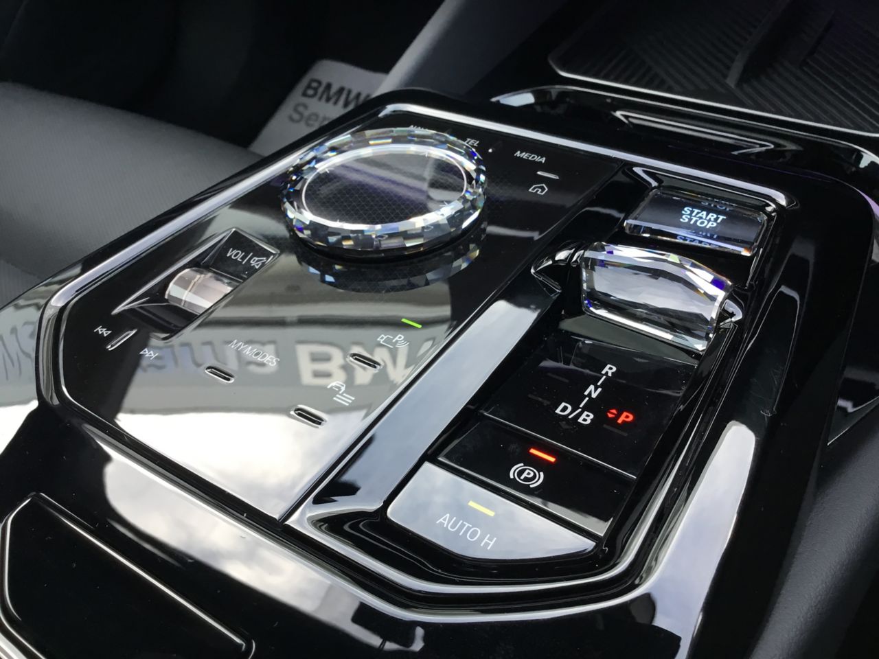 BMW i5 eDrive40 Sedan RHD