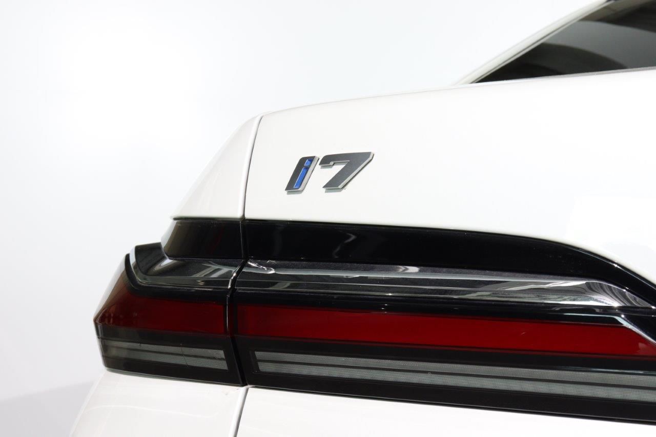 BMW i7 eDrive50 Sedan RHD