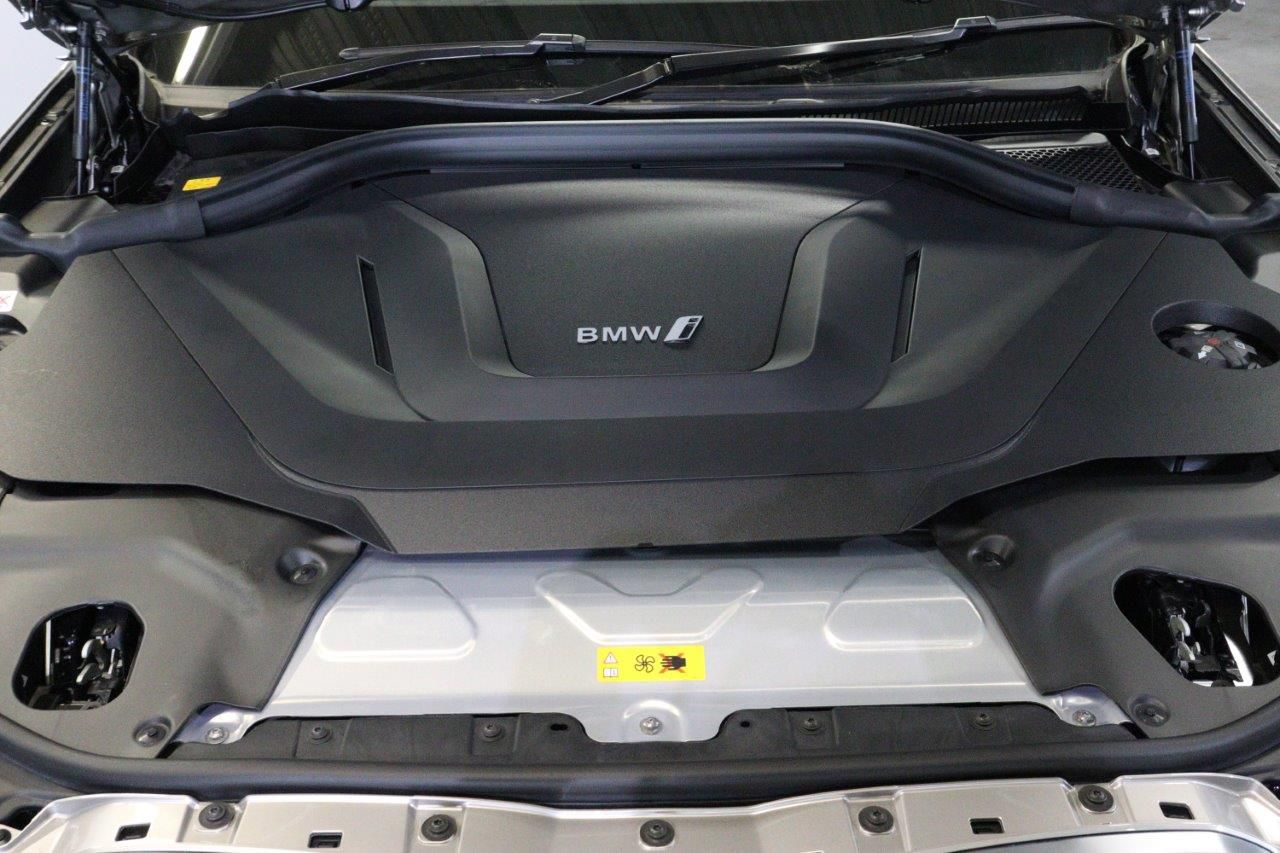 G08 iX3 BEV RHD