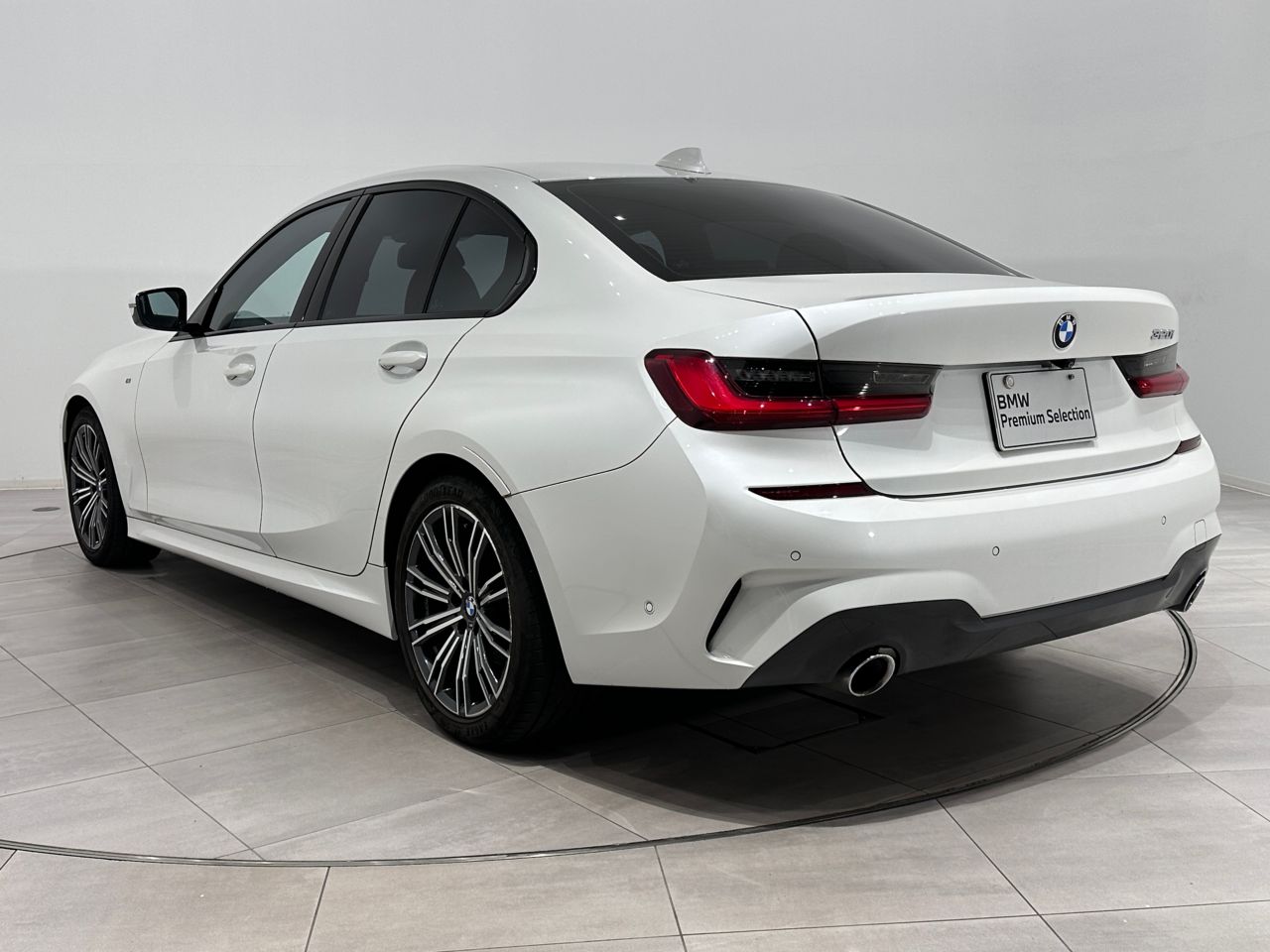 G20 320i Saloon RHD TU
