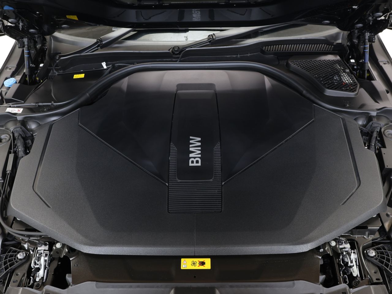 BMW i5 eDrive40 M Sport RHD