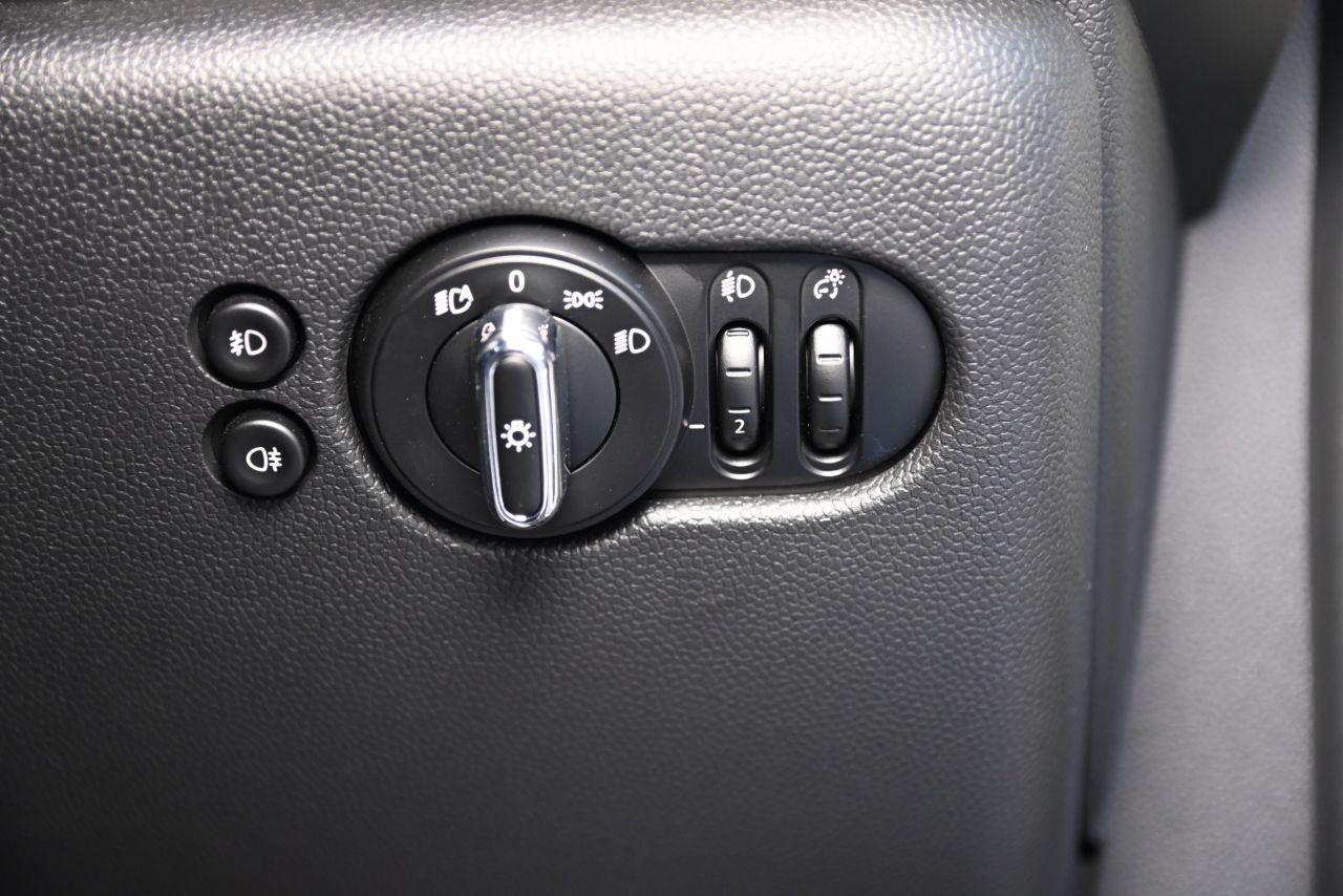 F55 MINI Cooper 5-Door Hatch LCI