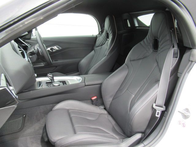 G29 Z4 M40i RHD