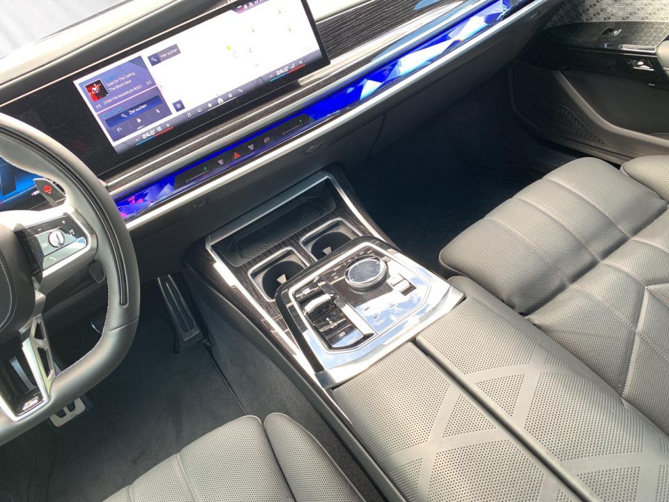 BMW 760