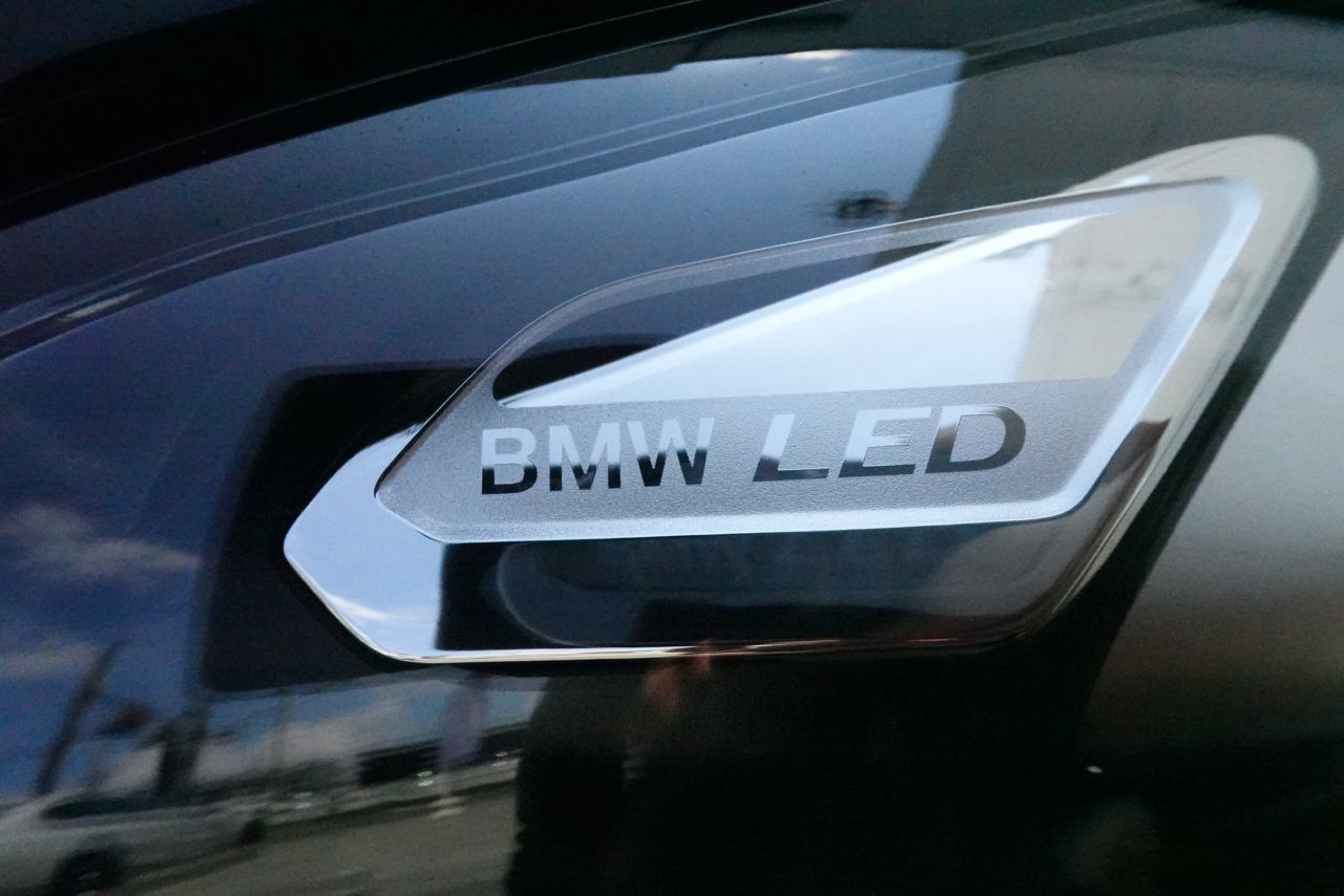 320d xDrive Berline RHD