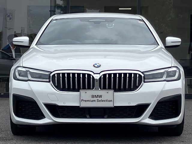 530e Sedan RHD