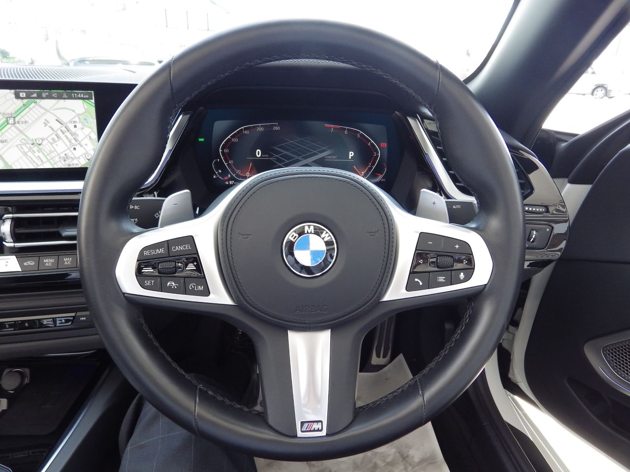 G29 z4 sDrive20i RHD