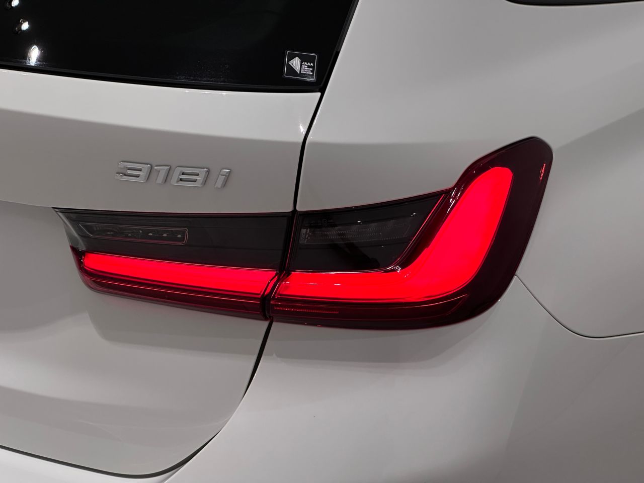 318i Touring RHD