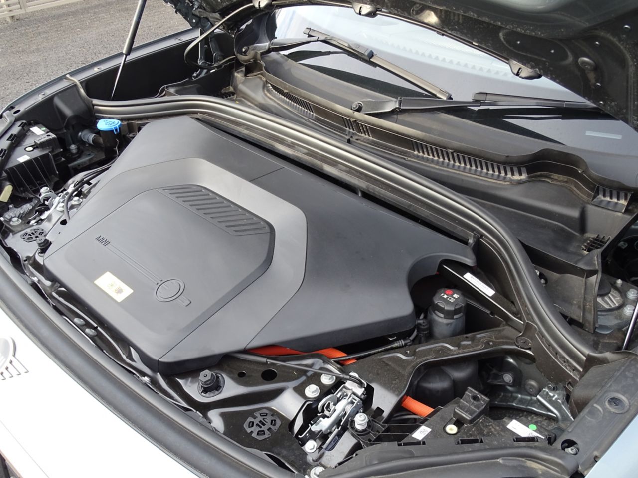 U25 MINI Countryman SE ALL4