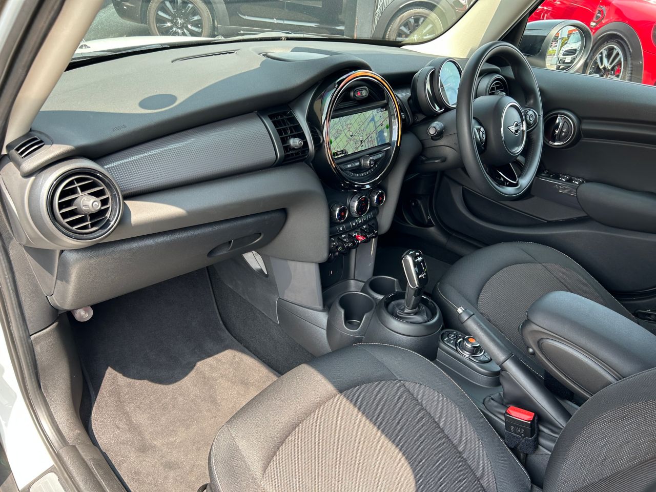 MINI F55 Cooper D 5dr Hatch LCI