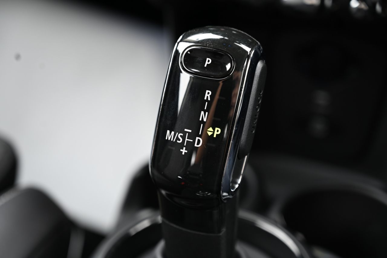 MINI Cooper F56 RHD