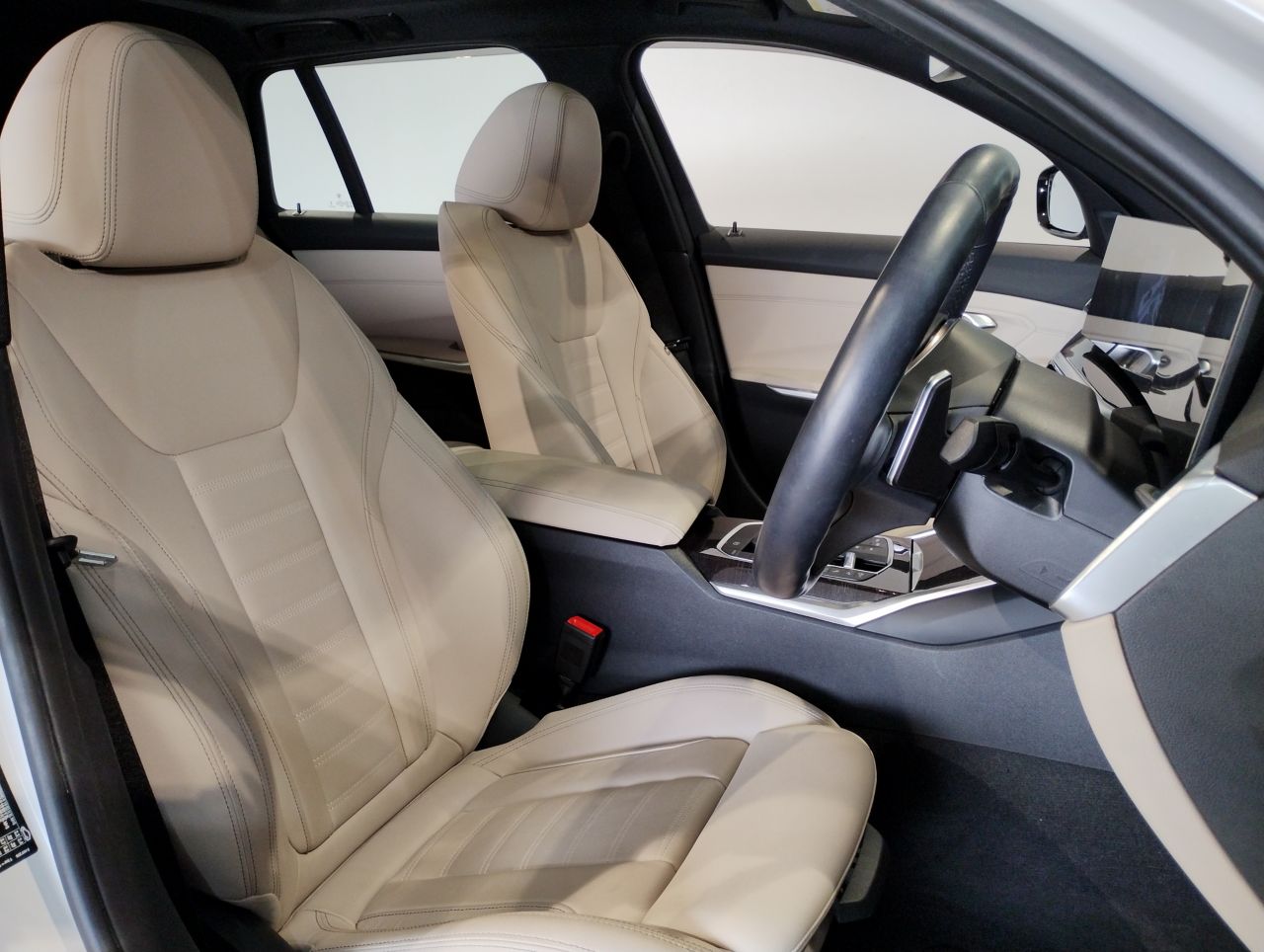 G21 320i Touring LCI RHD