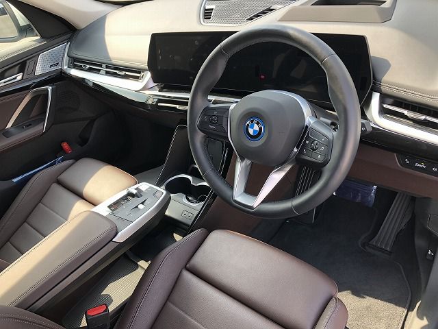 U11 iX1 xDrive30