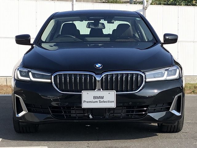 520d xDrive Sedan RHD