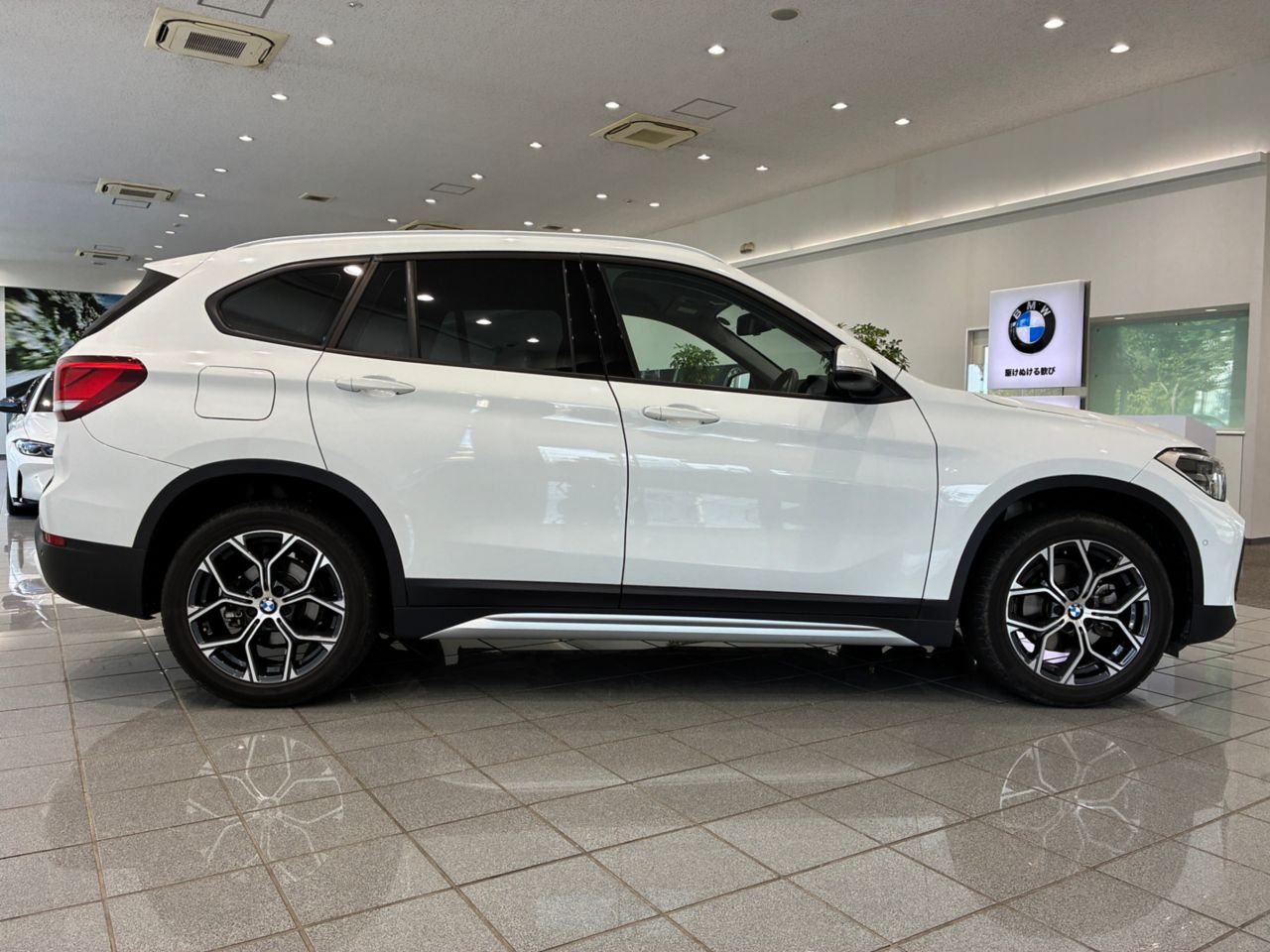 X1 sDrive18i RHD