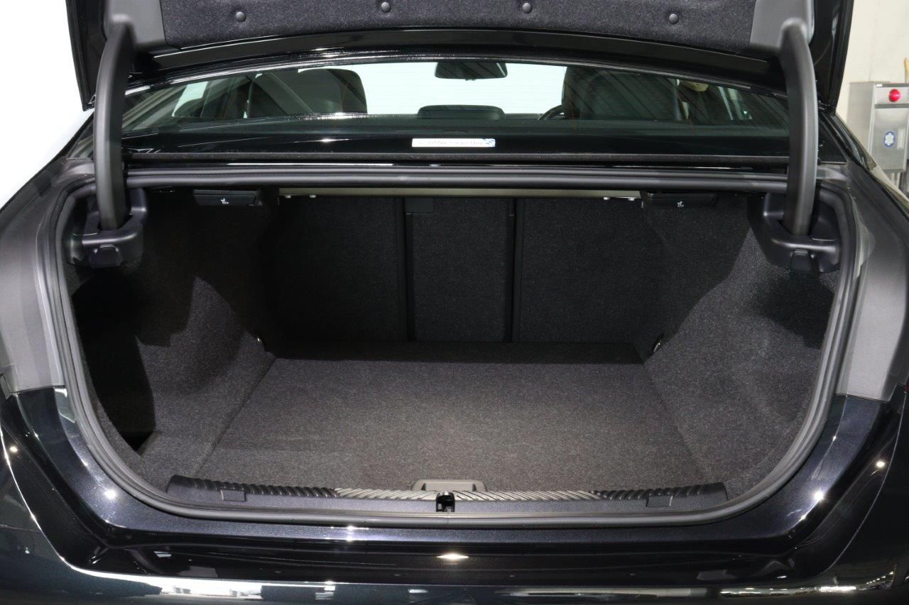 BMW i5 M60 xDrive Sedan RHD