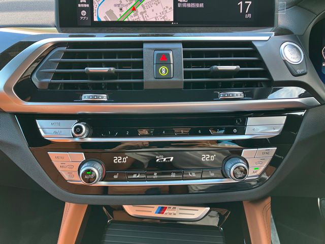 X4 M40i RHD