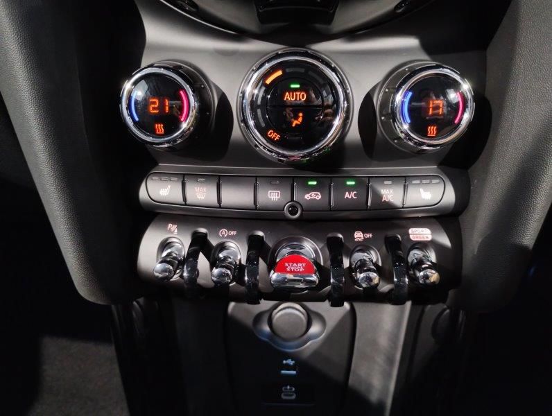 MINI Cooper F56 RHD