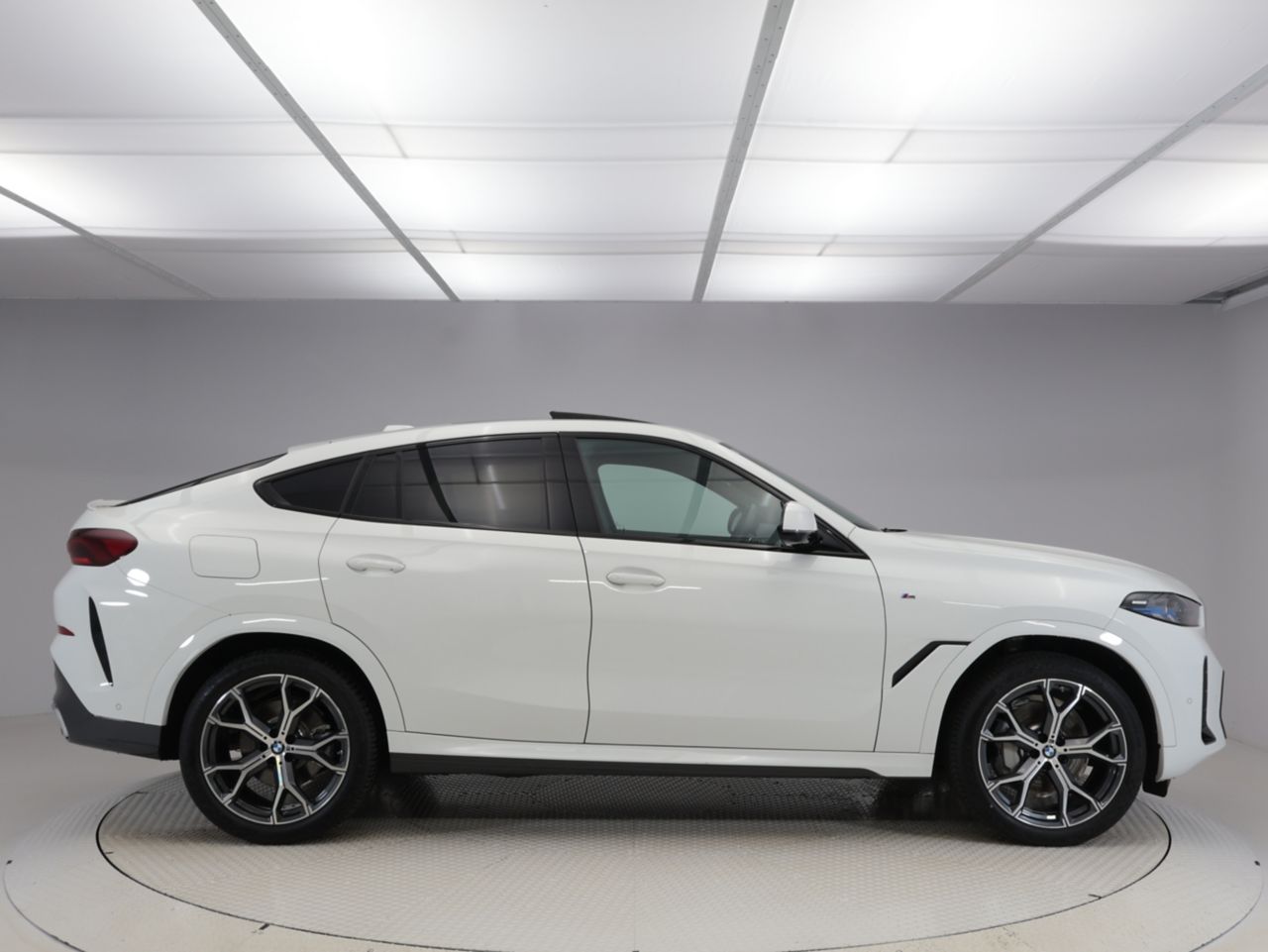 X6 xDrive30d M Sport RHD