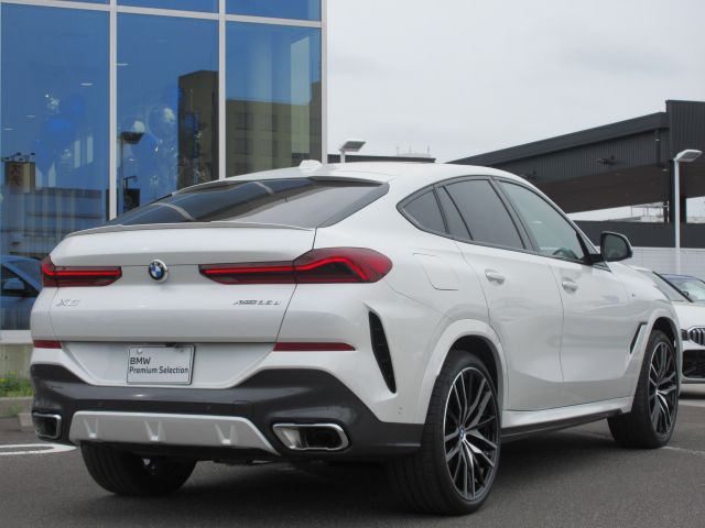 X6 M60i xDrive RHD