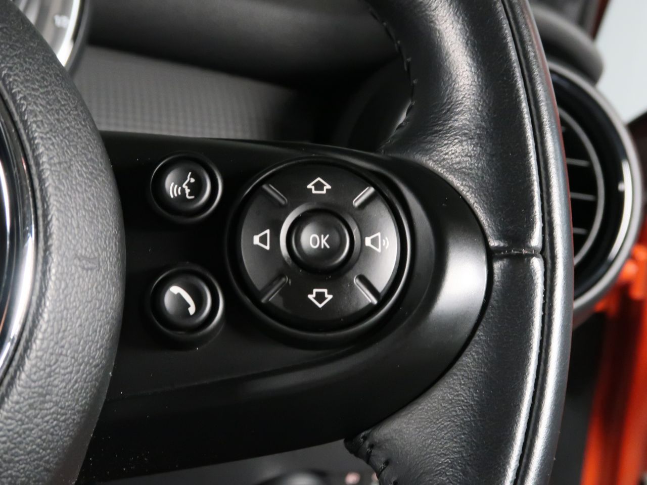 F55 MINI Cooper 5-Door Hatch LCI