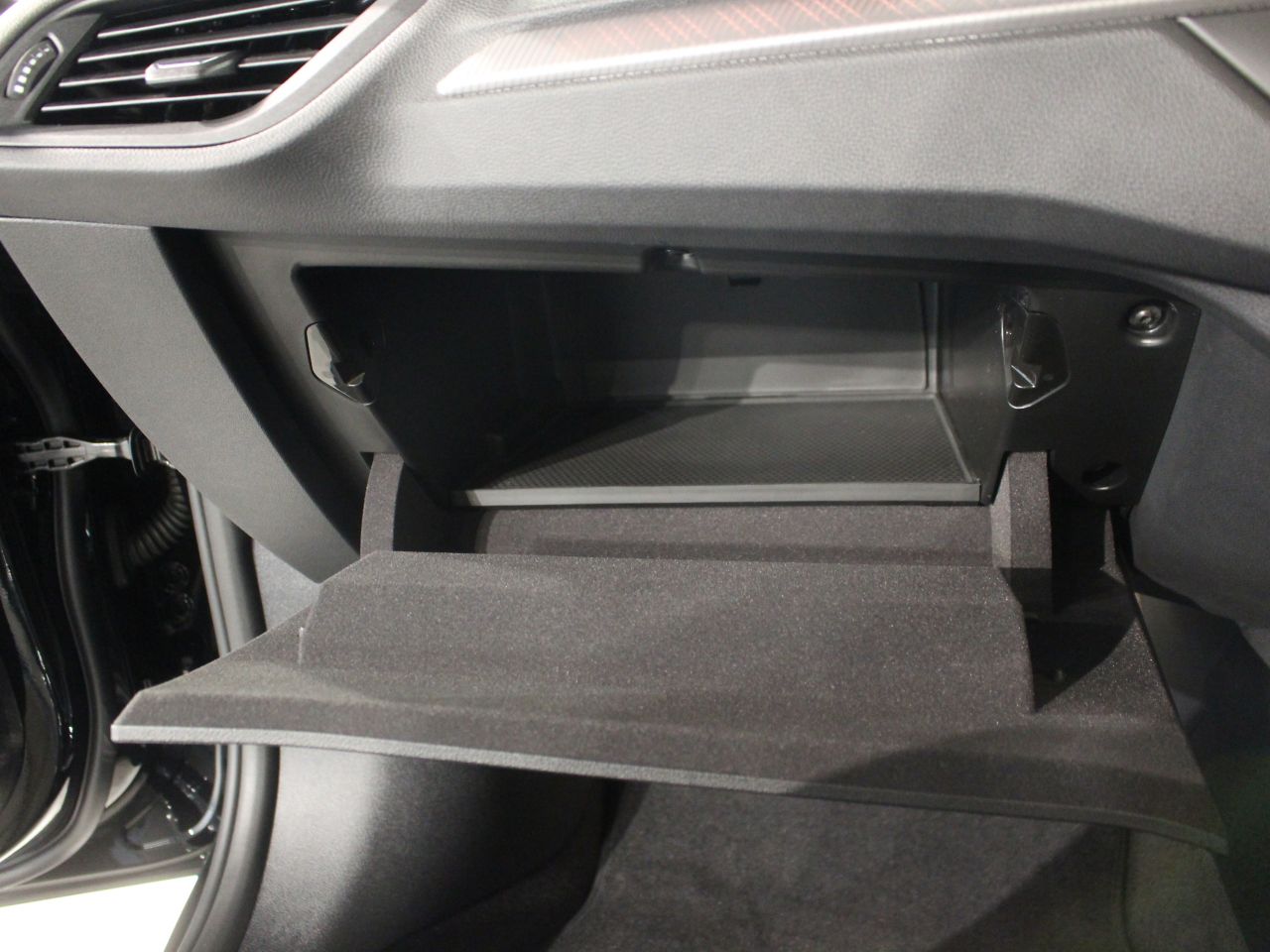 F40 118d Sports Hatch 5-door B47 2.0d