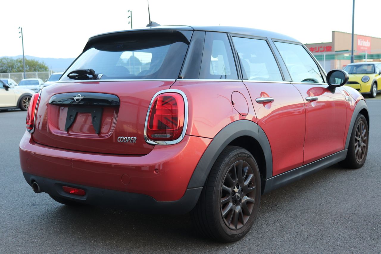 F55 MINI Cooper 5-Door Hatch LCI