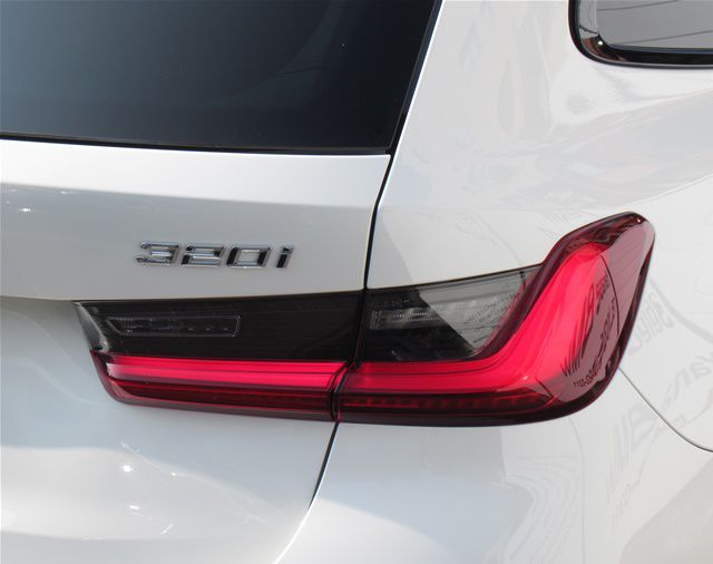 G21 320i Touring LCI RHD