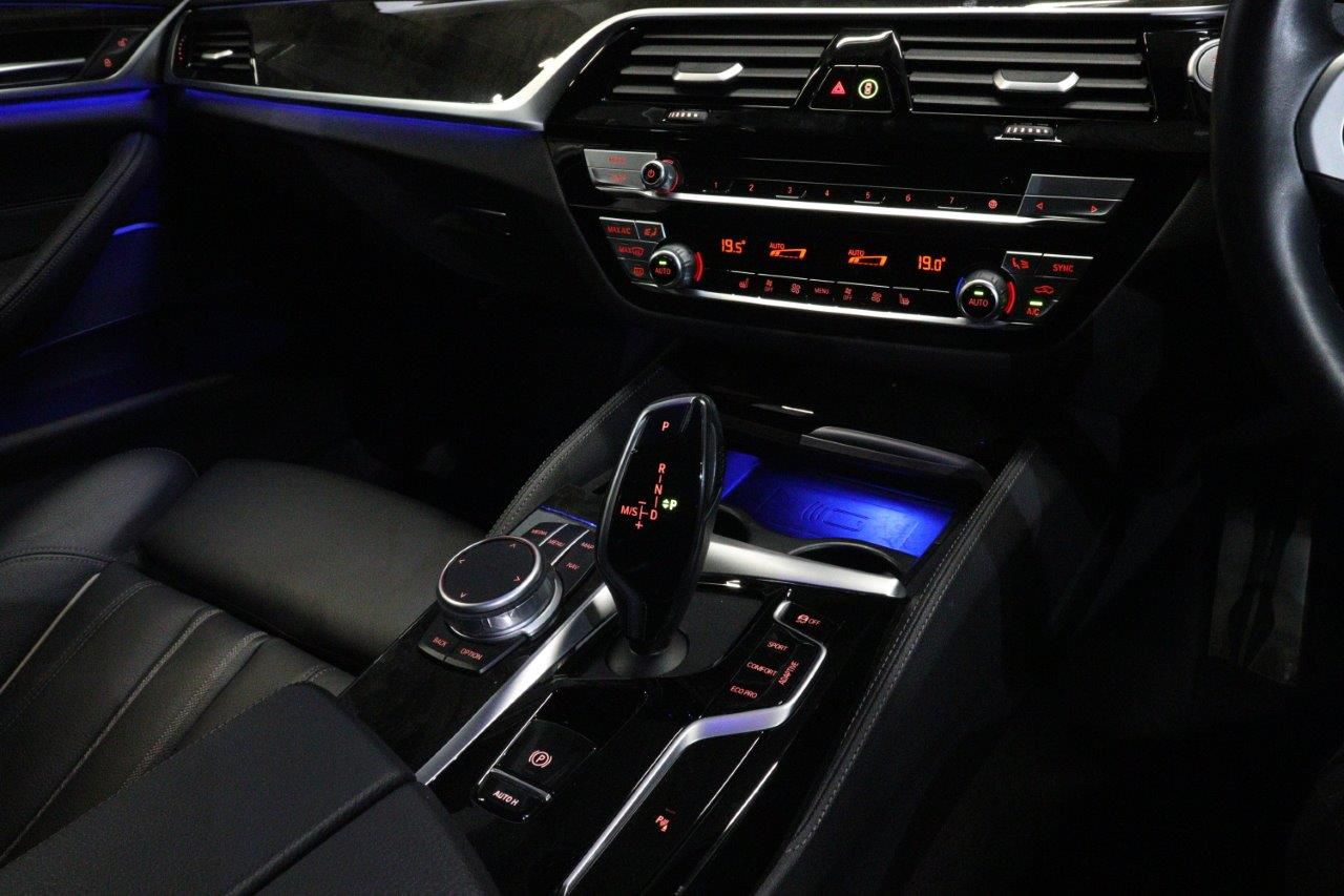 520d xDrive Touring RHD