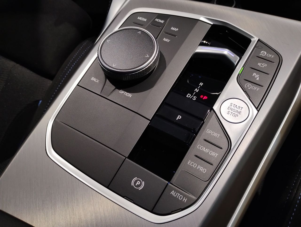 G** ***i G*** C**** ***