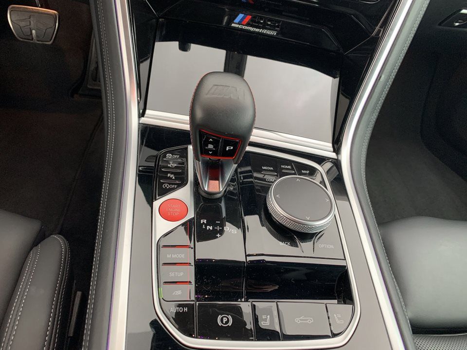 BMW M8