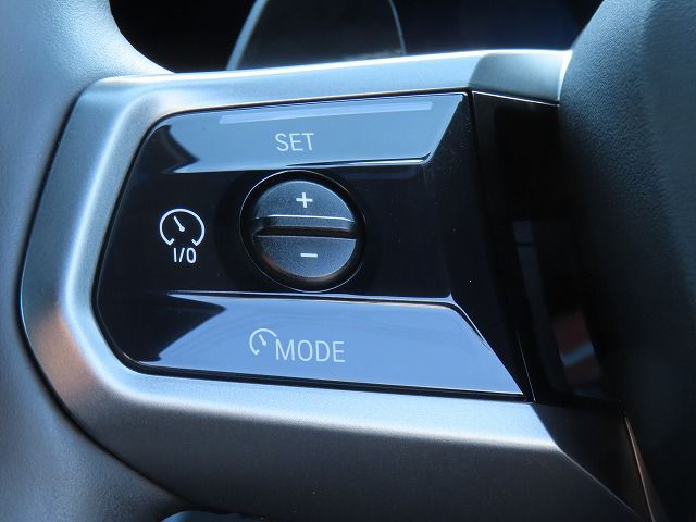 BMW i5 eDrive40 Sedan RHD