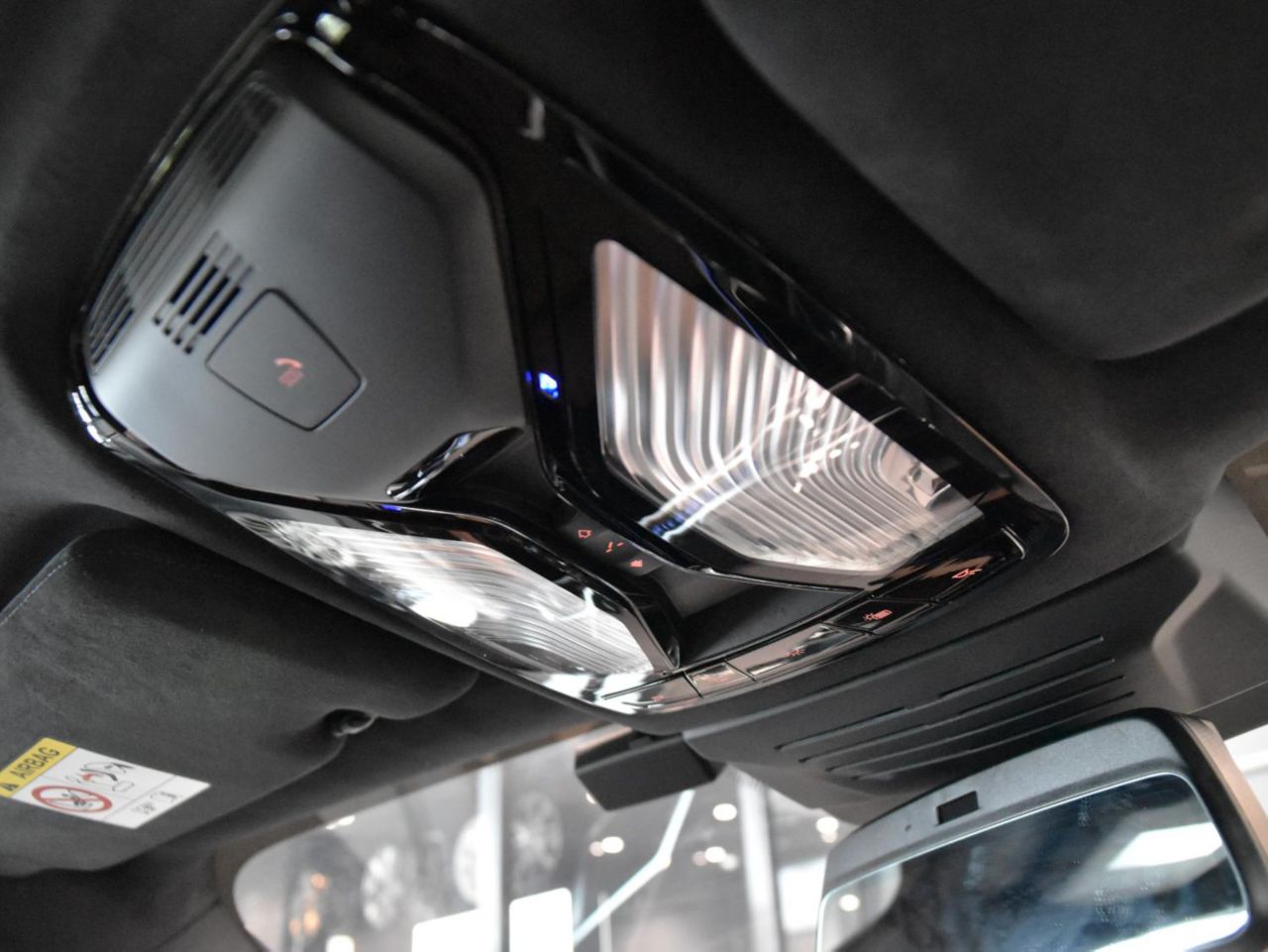 X7 xDrive40d RHD US